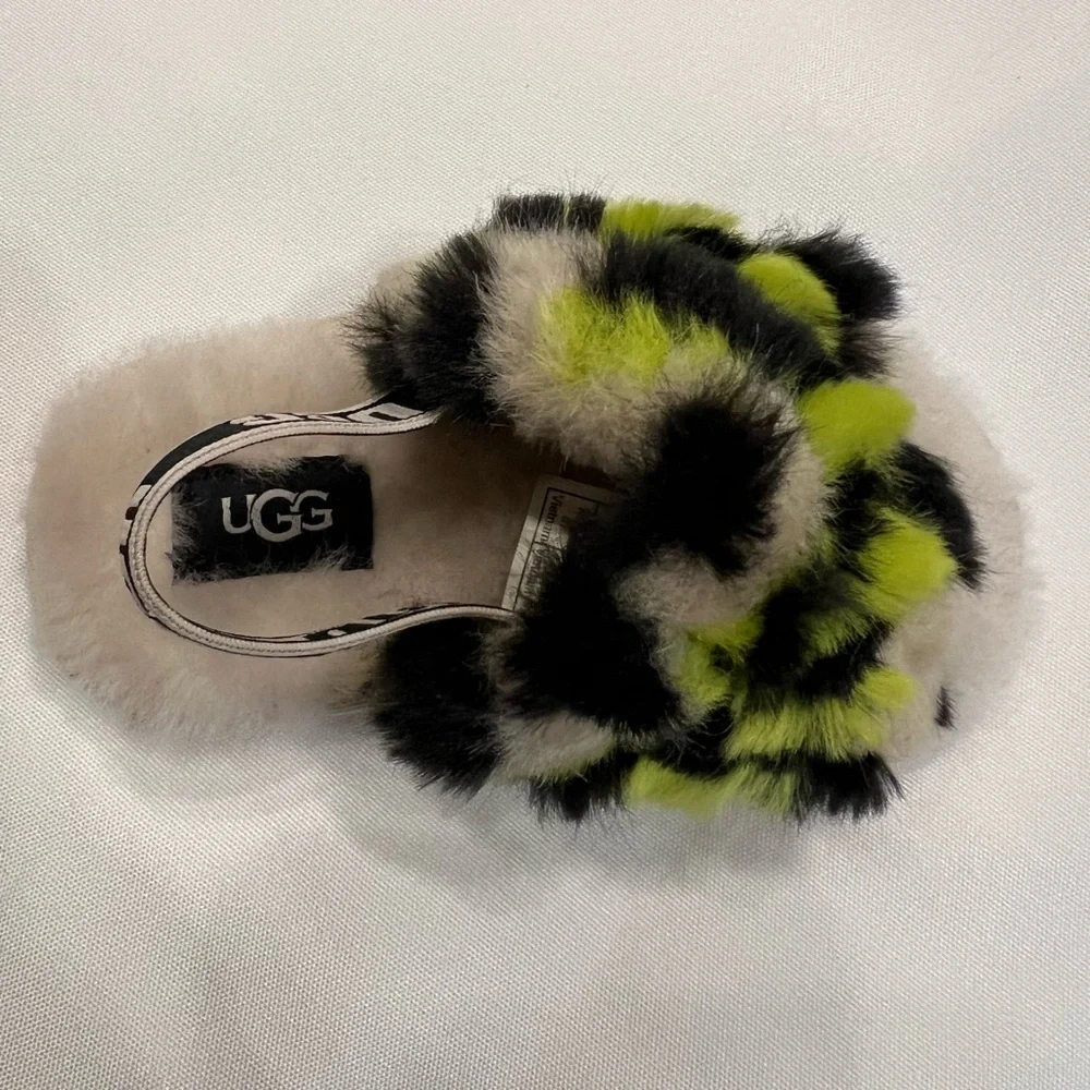 UGG Fuzzy Leopard Print Baby Shoes - Picture 6 of 9